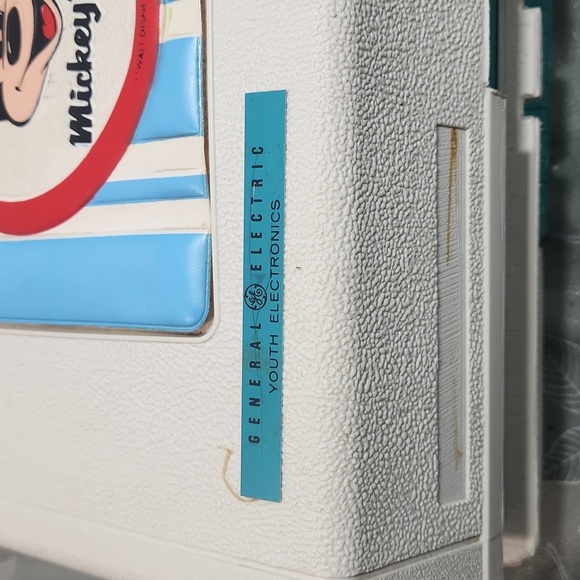 Mickey Mouse Record Player - Picture 6 of 8